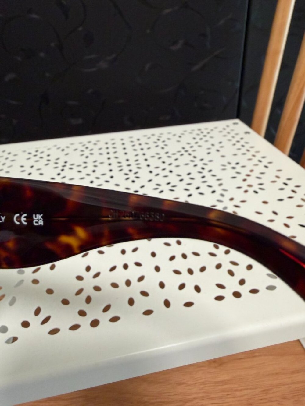 ✅Auth✅ CHANEL Tortoise Shield Sunglasses Gold CC Medallion Logo - Picture 11 of 11